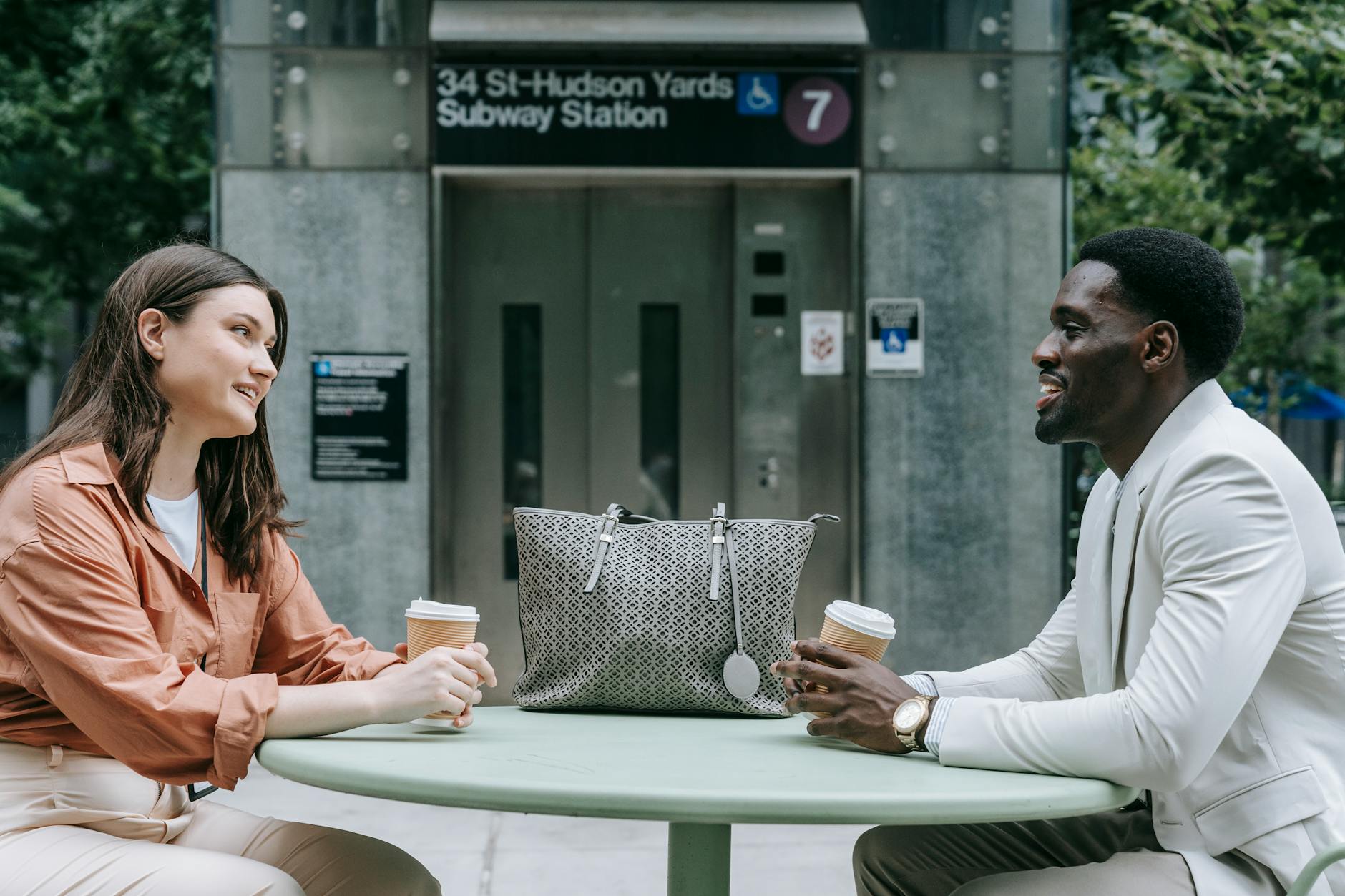 Struggling to Introduce Yourself? Make a Memorable Impression